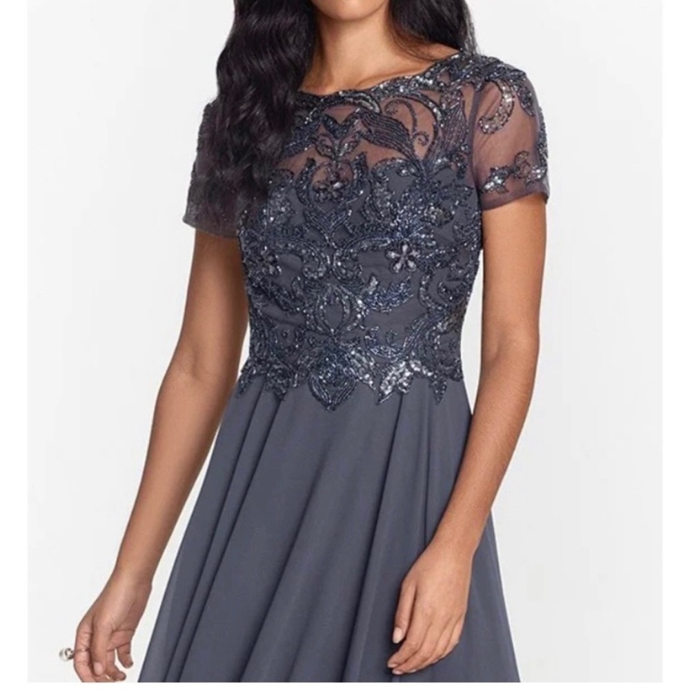 Xscape Beaded Bodice Embellished Short Sleeve Chiffon Gown in Charcoal Size 16 - Picture 3 of 13